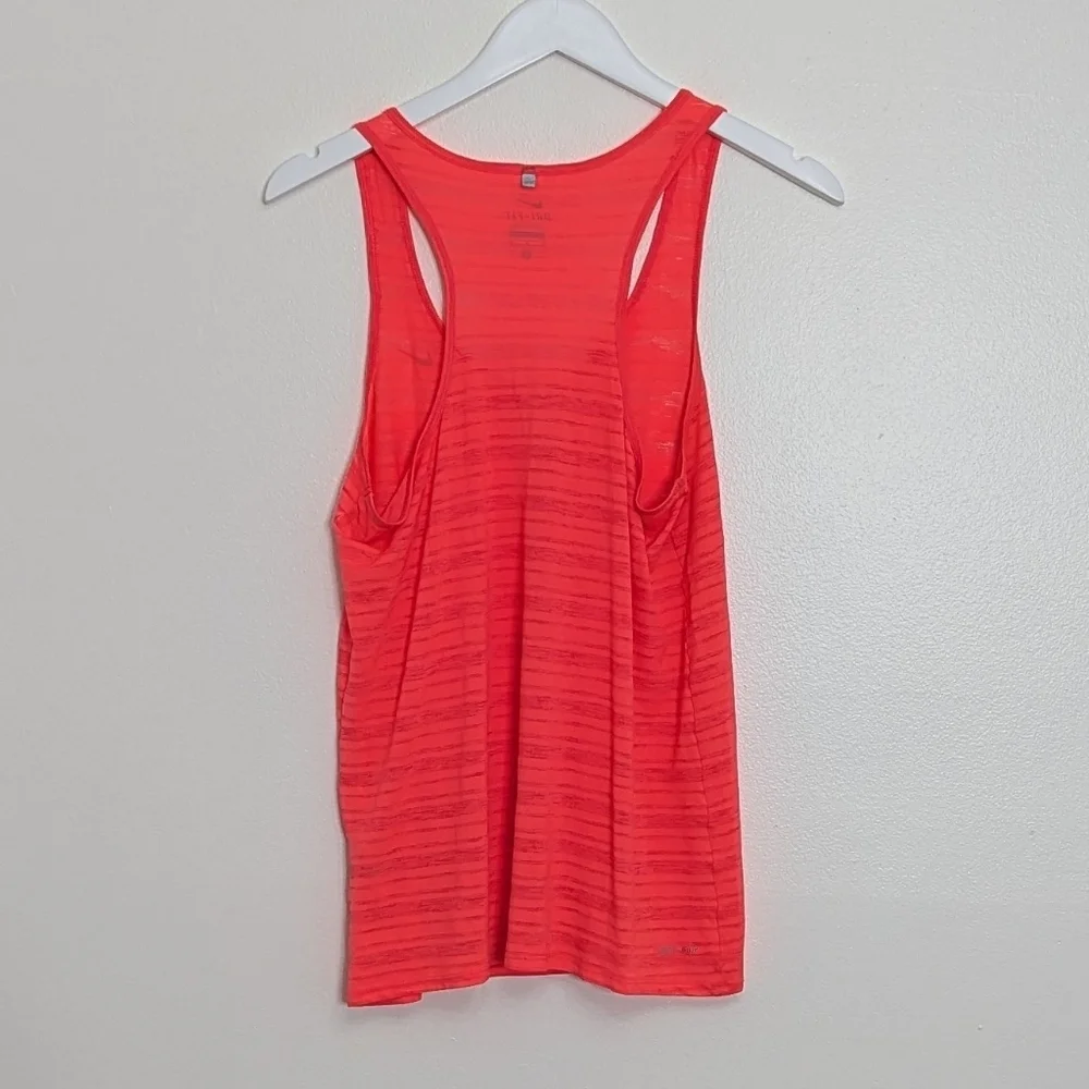 Nike Tank Women's Pink Medium Racer back